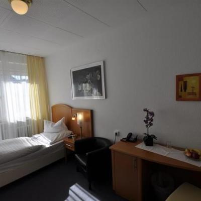 Einzel Zimmer in Bad Neuenahr